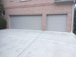white garage doors white garage doors